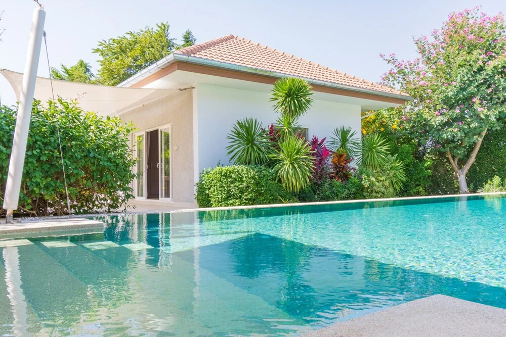 Luxury 5 Bedroom Pool Villa Amrahs