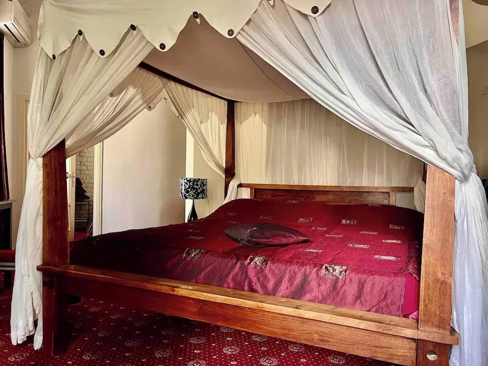 Luxury Family Residence With Free Parking
