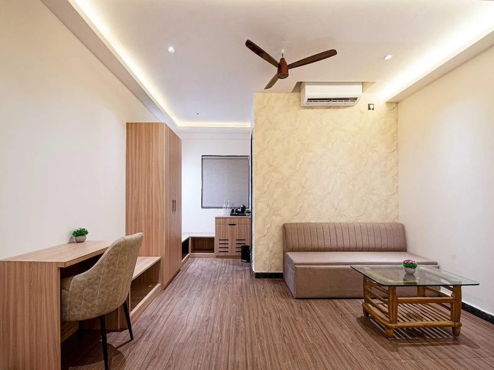 Palette Hotel Pune, Midc Chinchwad