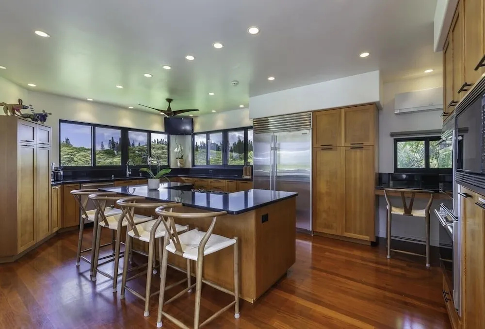 Luxury Zen Retreat 3 Bedroom Home by RedAwning