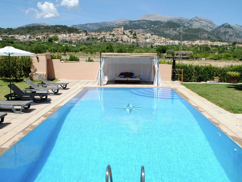 Cosy Finca With big Private Swimming Pool Very Centrally Located on the Island
