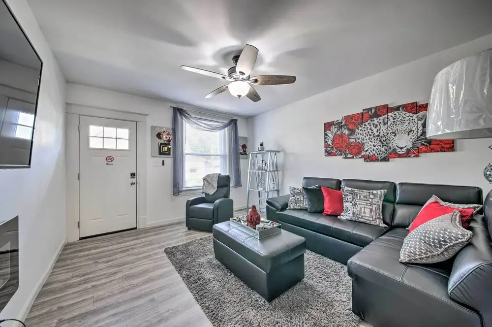 Family-friendly St Louis Home < 6 Mi to Dtwn!