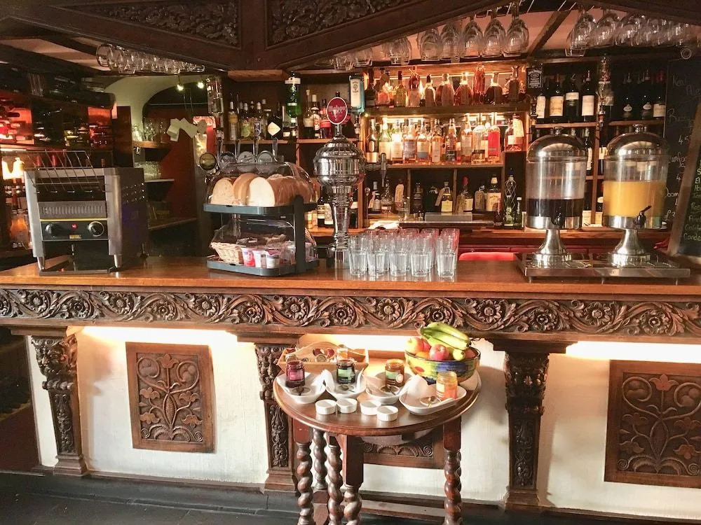 The Beaufort, Raglan
