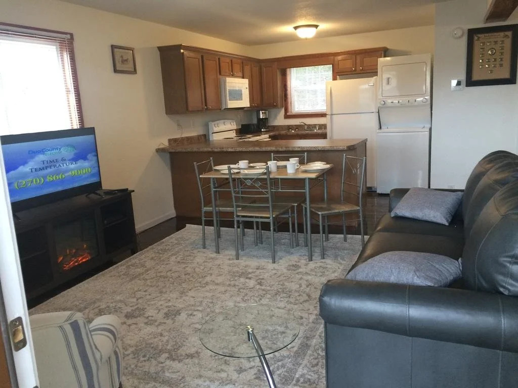Anchor Inn & Suites