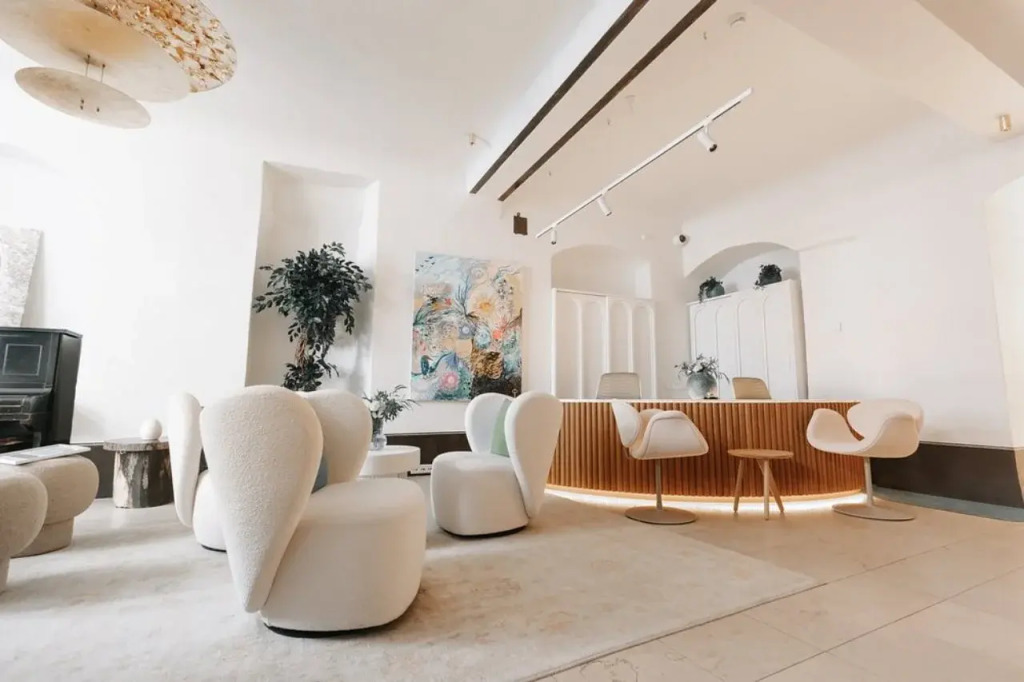 Dome Hotel