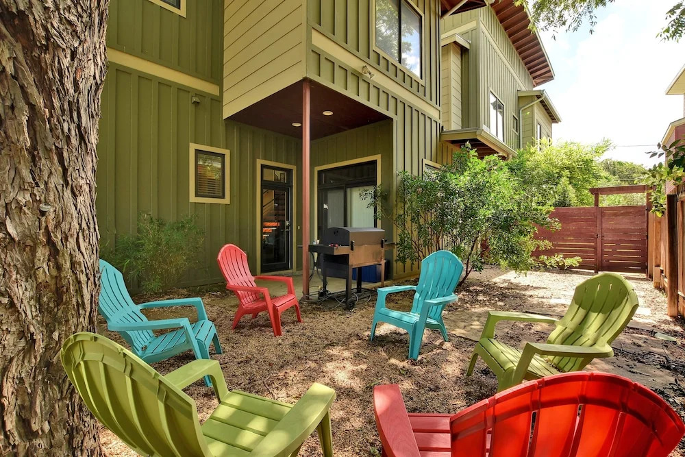 Bright and Modern Rental in Austin by RedAwning