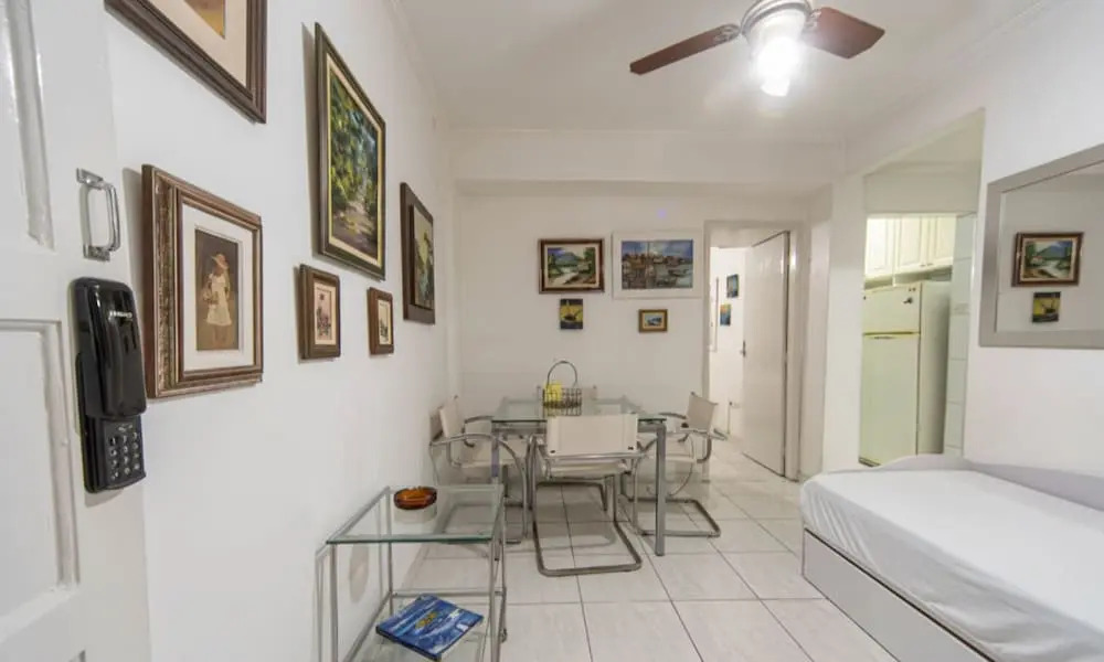 Apto com Wi Fi e Garagem a 240 Metros da Praia