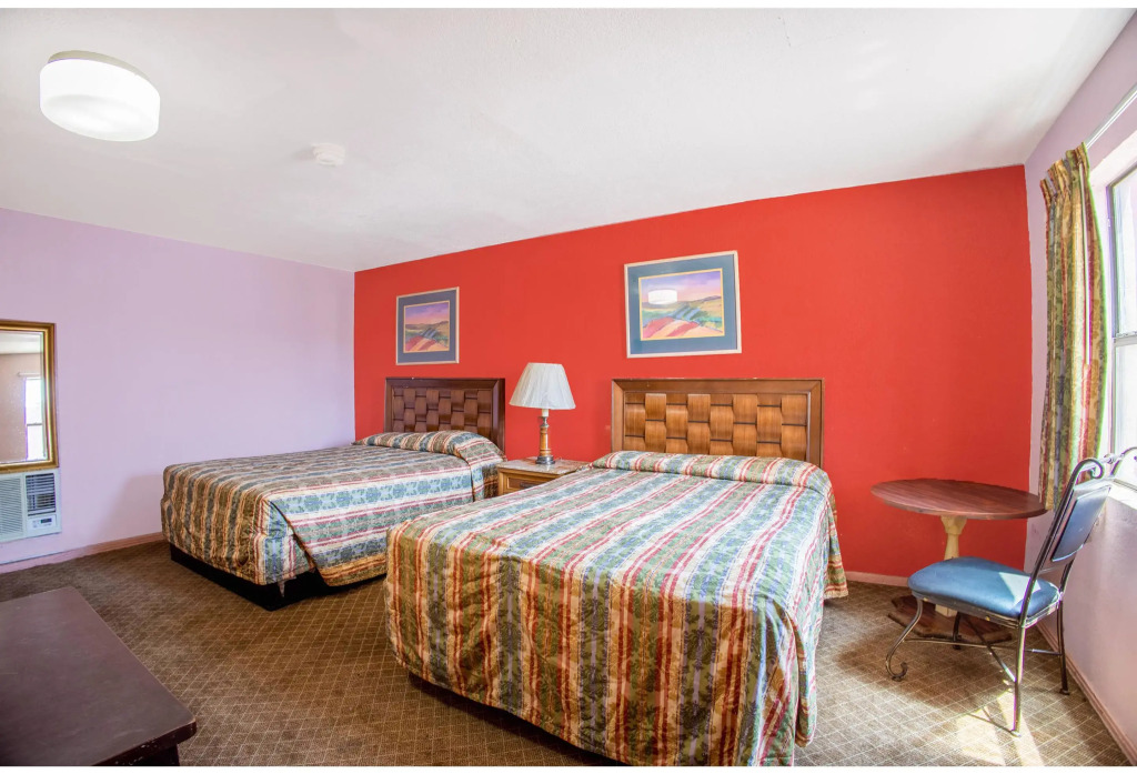 Sands Motel By OYO El Paso near Airport