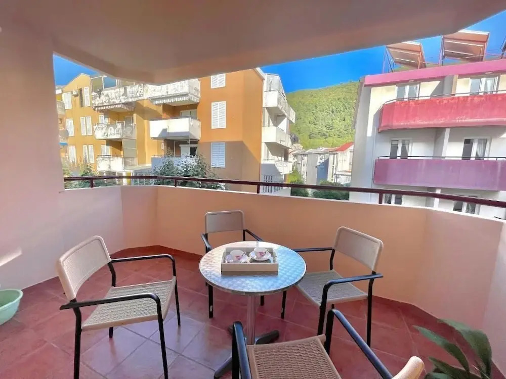 COMFORT APARTMENT NEAR THE BEACH