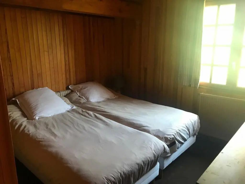 Chalet Années 70 Spacieux pour 10 Pers. - FR-1-445-139