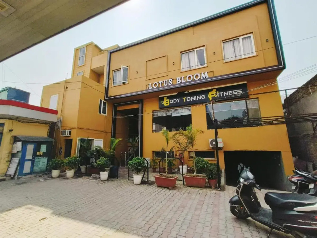 Hotel Lotus Bloom
