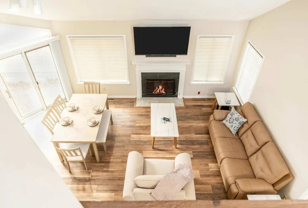 Lakeside Living at Abbey Springs - Pools & Beach