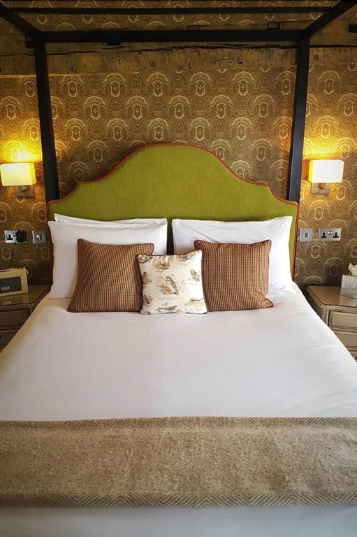 Queens Head Inn & Restaurant