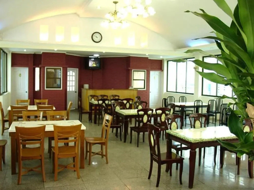 Sein Sein hotel