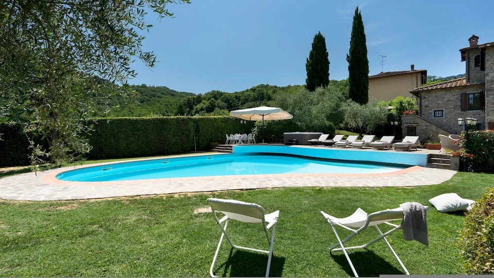 CASA PAGGETTI 8, Emma Villas