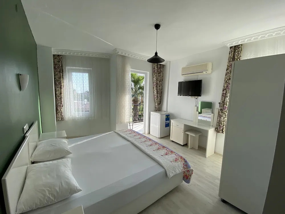 Greenway Hotel