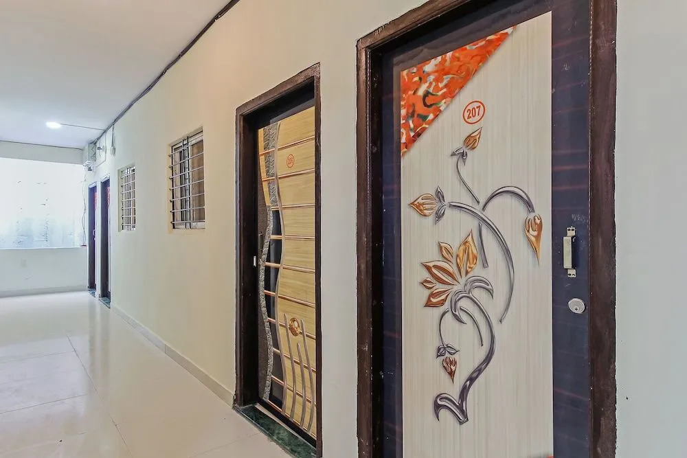 Oyo 42962 Alok Hotel