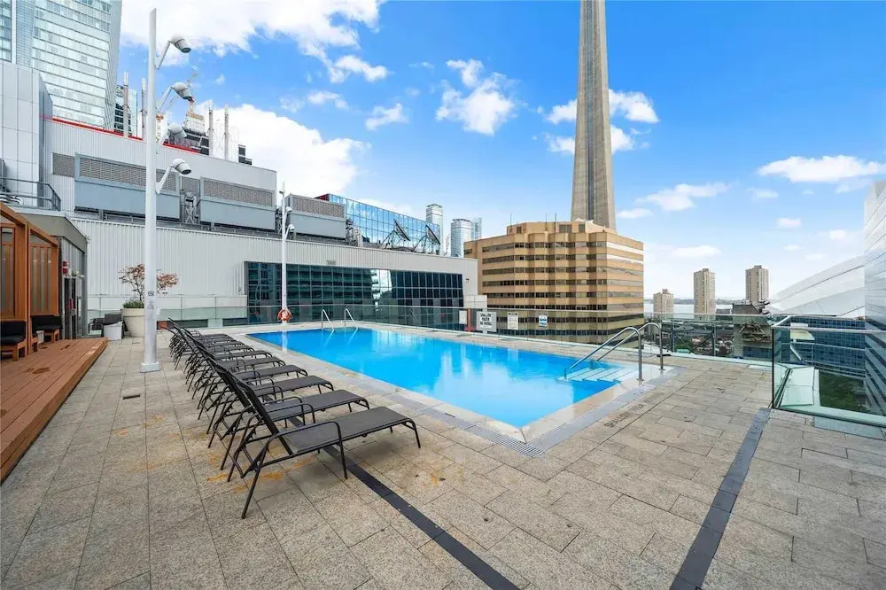 PlanURstay  - 300 Front Street West