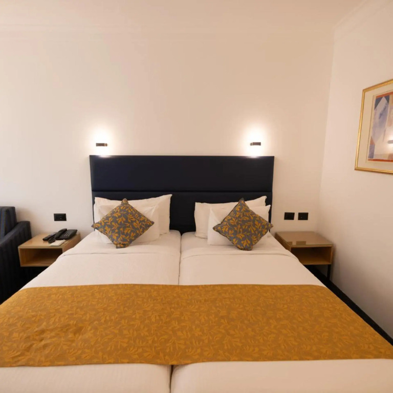 Grand Court Hotel