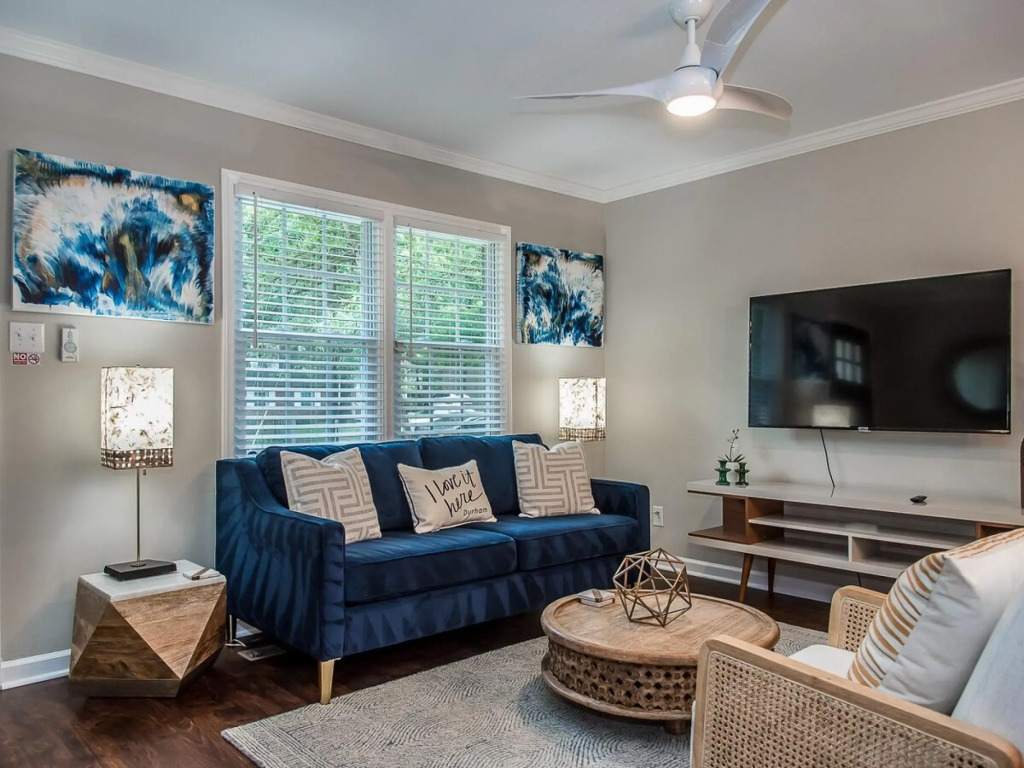 Single-family Home With Spacious Backyard