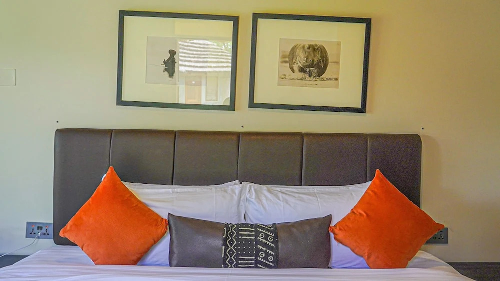 Sambiya River Lodge