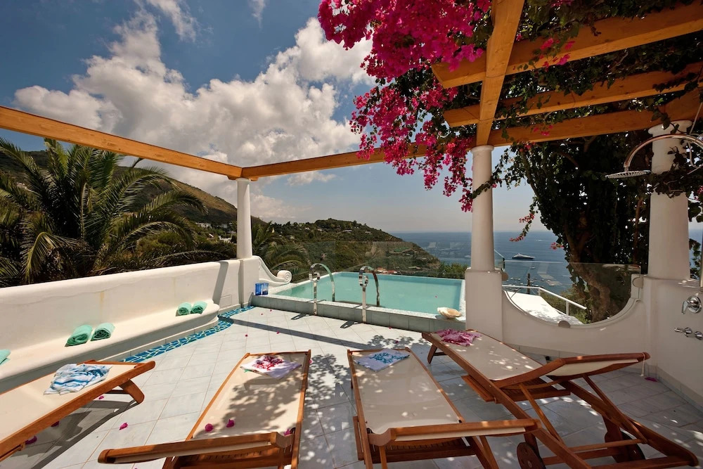 Villa Infinity