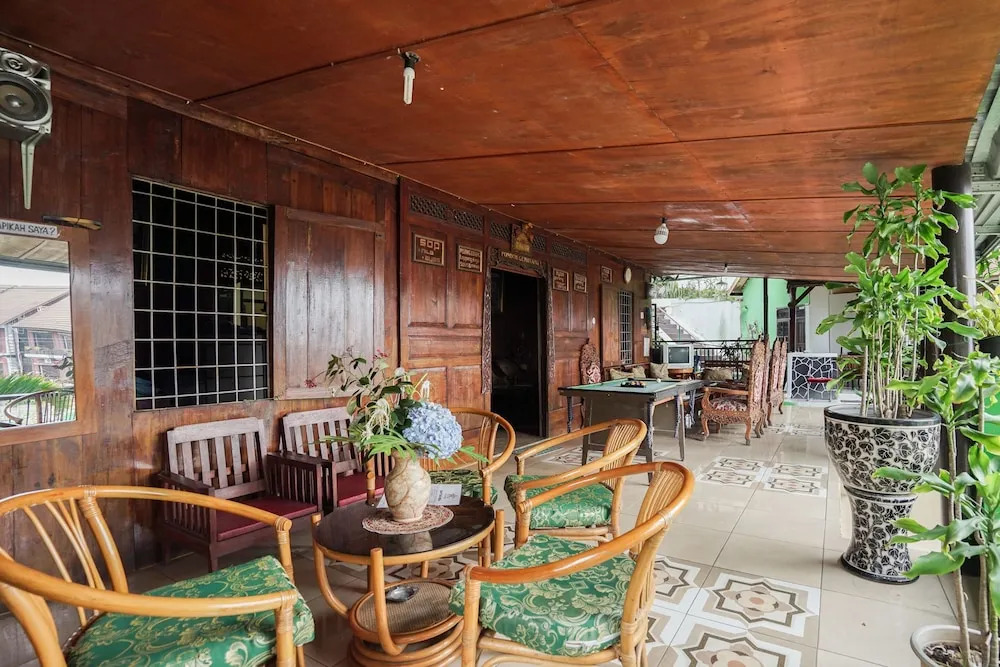 Pondok Gembyang Hotel Air Panas Alam by OYO Rooms
