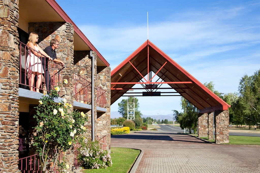 Distinction Mackenzie Country Hotel