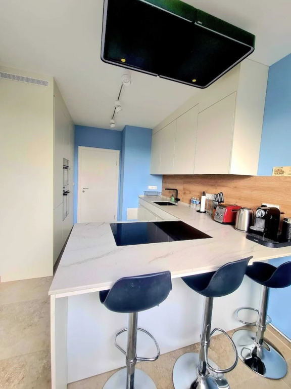 Penthouse 3bedrooms w. Parking&3Terraces