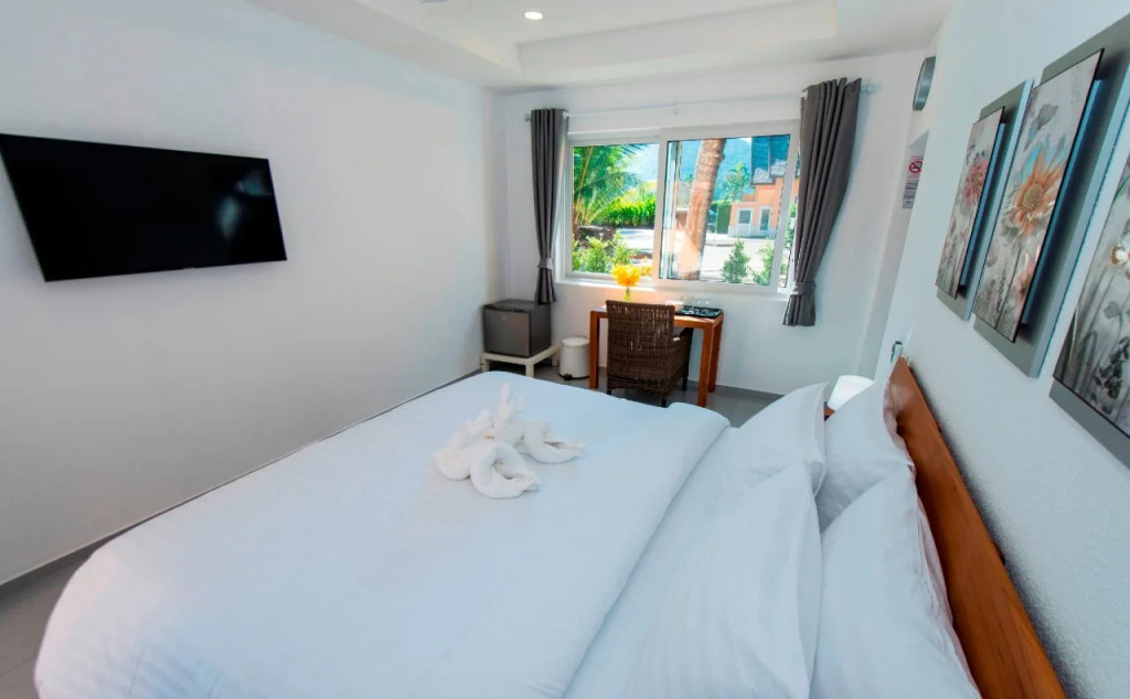 Sunset Emily Villas & Rooms
