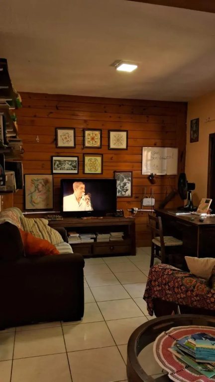 Casa aconchegante em Garopaba,térreo, à 5 minutos de, carro do mar e centro,2 quartos!