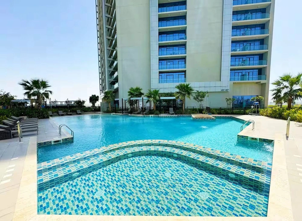 Vogue | Aykon City Business Bay near metro station