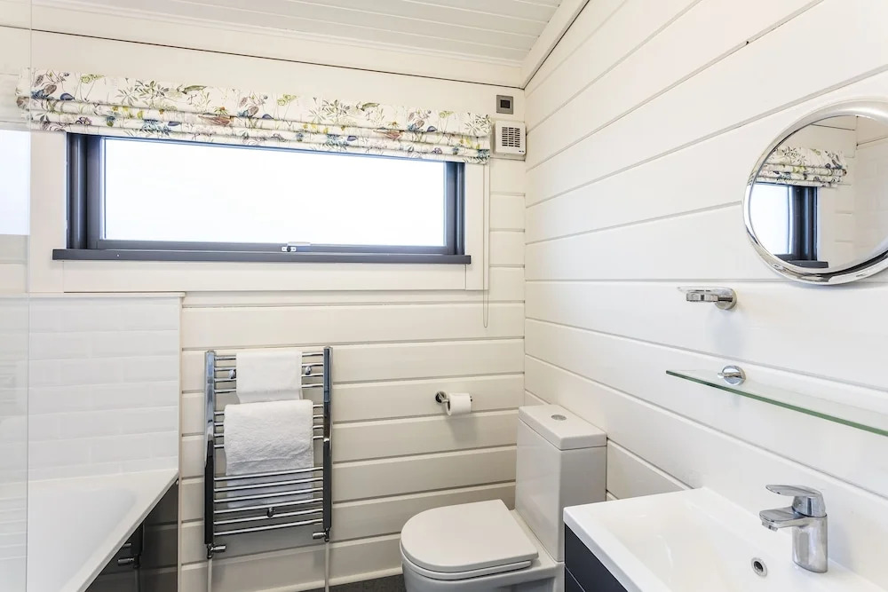Roydon Marina Village Hotel