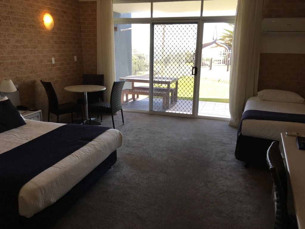 Ocean Front Motel