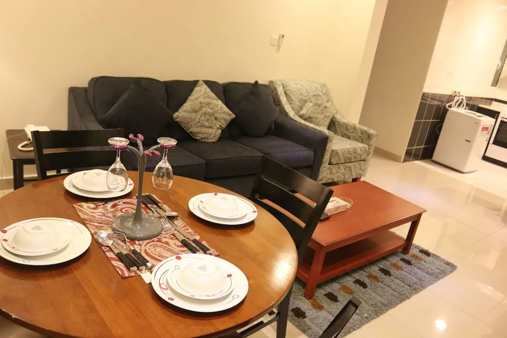 Al-Fakhamah Hotel Apartments - Families Only