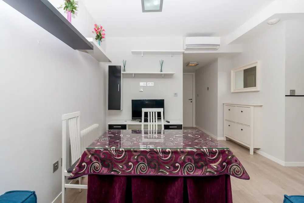 New Big Apple Apartment PTS Granada Canovas
