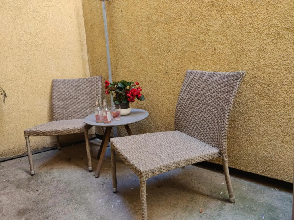 Budget Charles Square Apartments