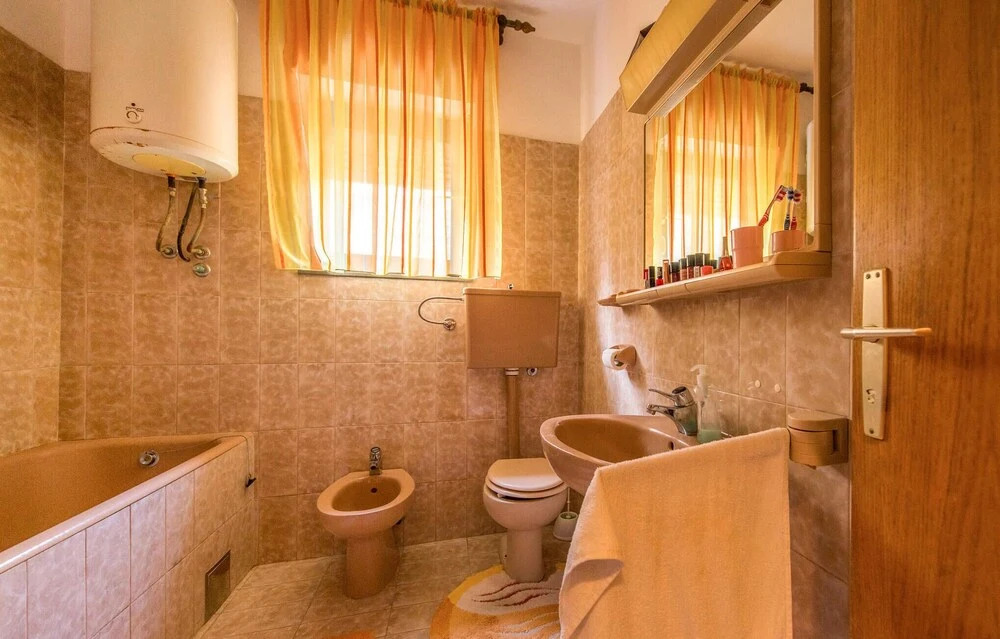 Awesome Home In Kastel Sucurac