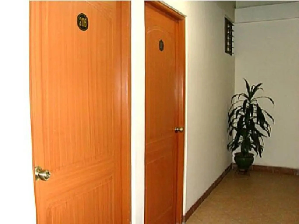 Hostal Bond