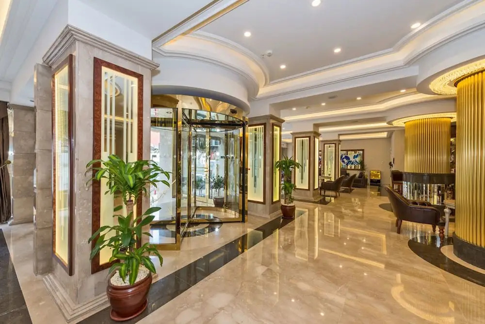 Grand Tahir Restaurant