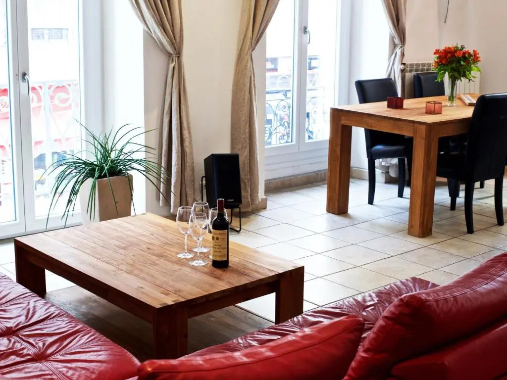 "Le Zen" by EnjoyNice, central spacious apartment with Airco, beach at 10 min