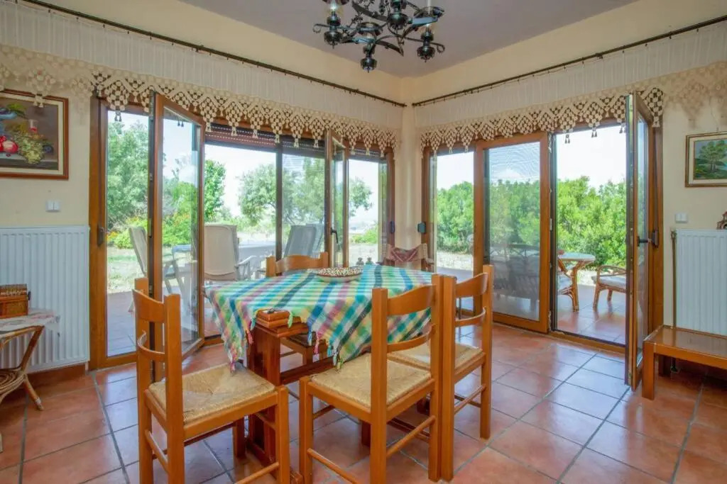 Family 5-bdrm villa with sea views on private land