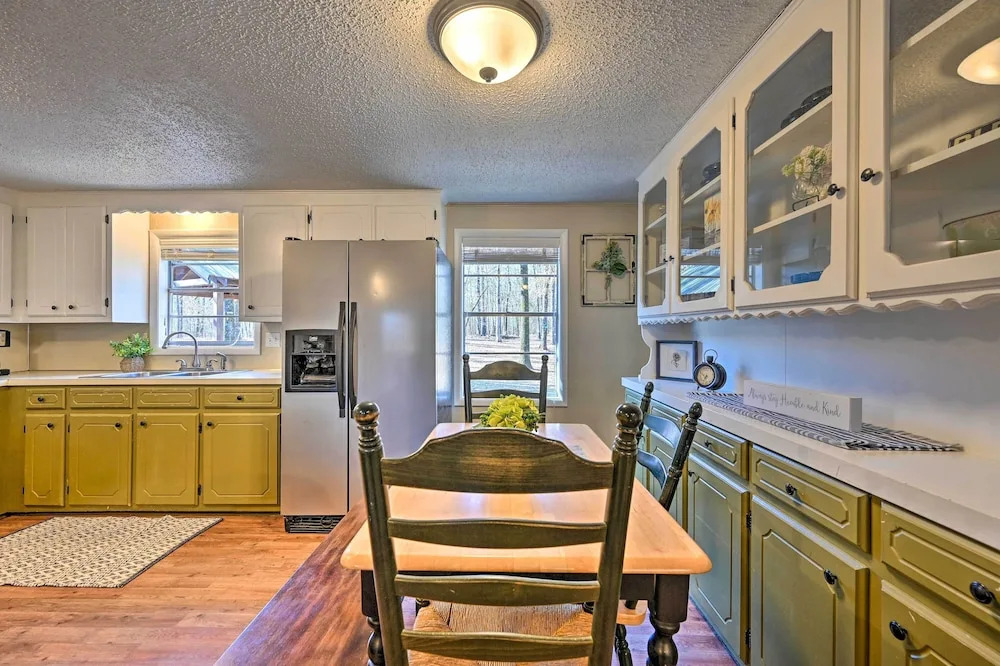 'whispering Oaks' Broken Bow Cottage Near Hiking!