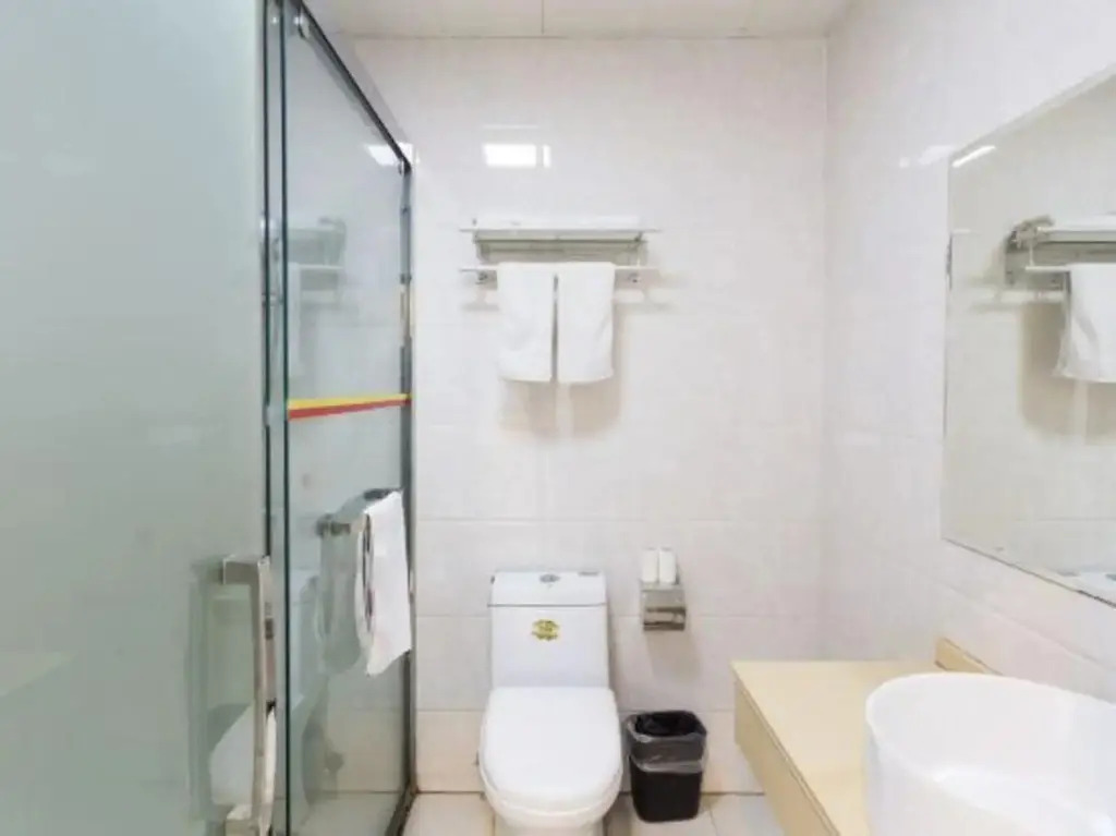 Super 8 Hotel Lianyungang Walking Street