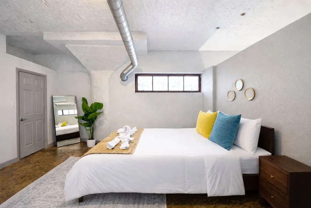 Cold Storage by Stylish Stays
