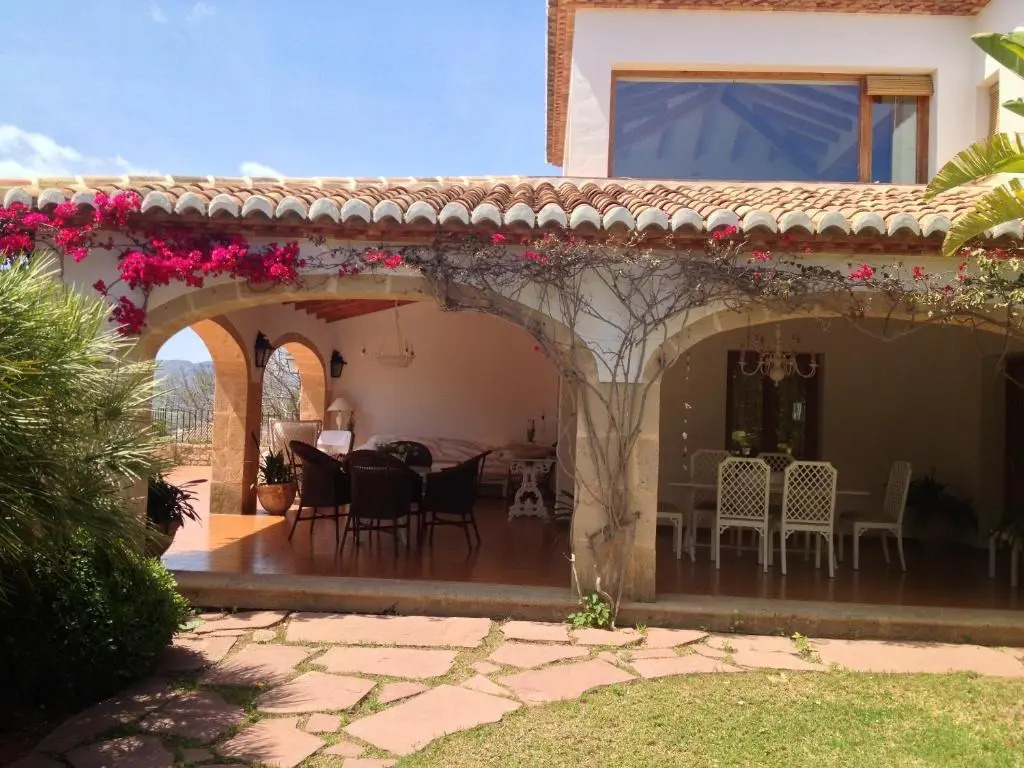 Seaside villa in Jávea with private pool