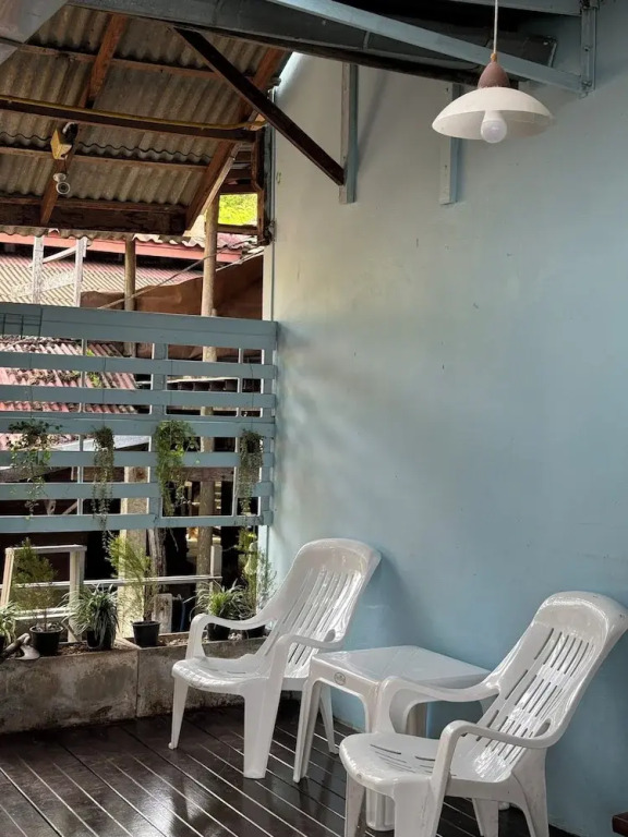 Lets Sea Hostel