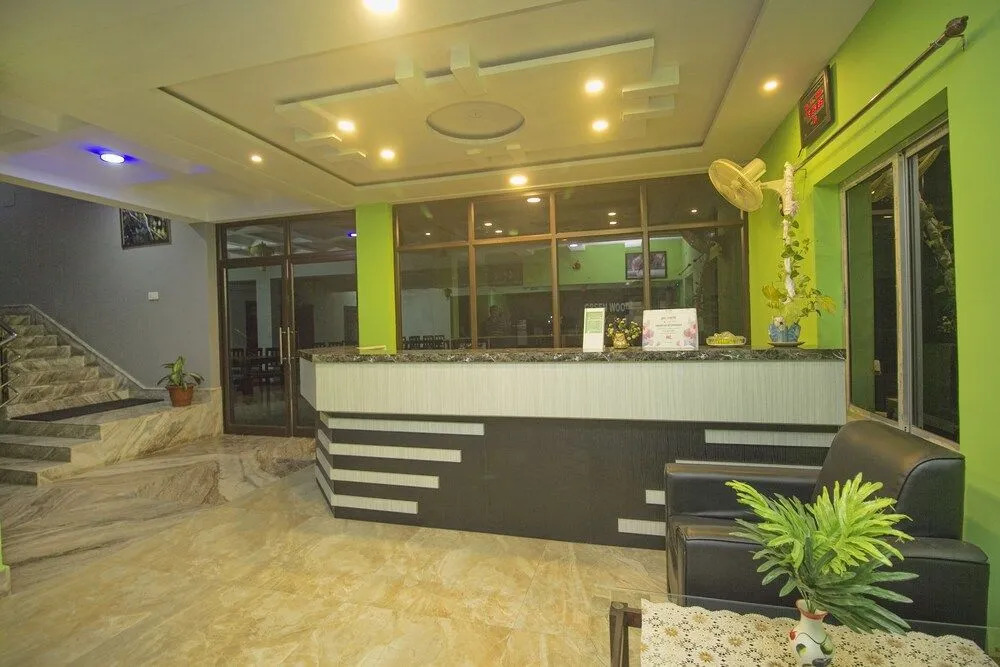 OYO 12751 Greenwood Hotel