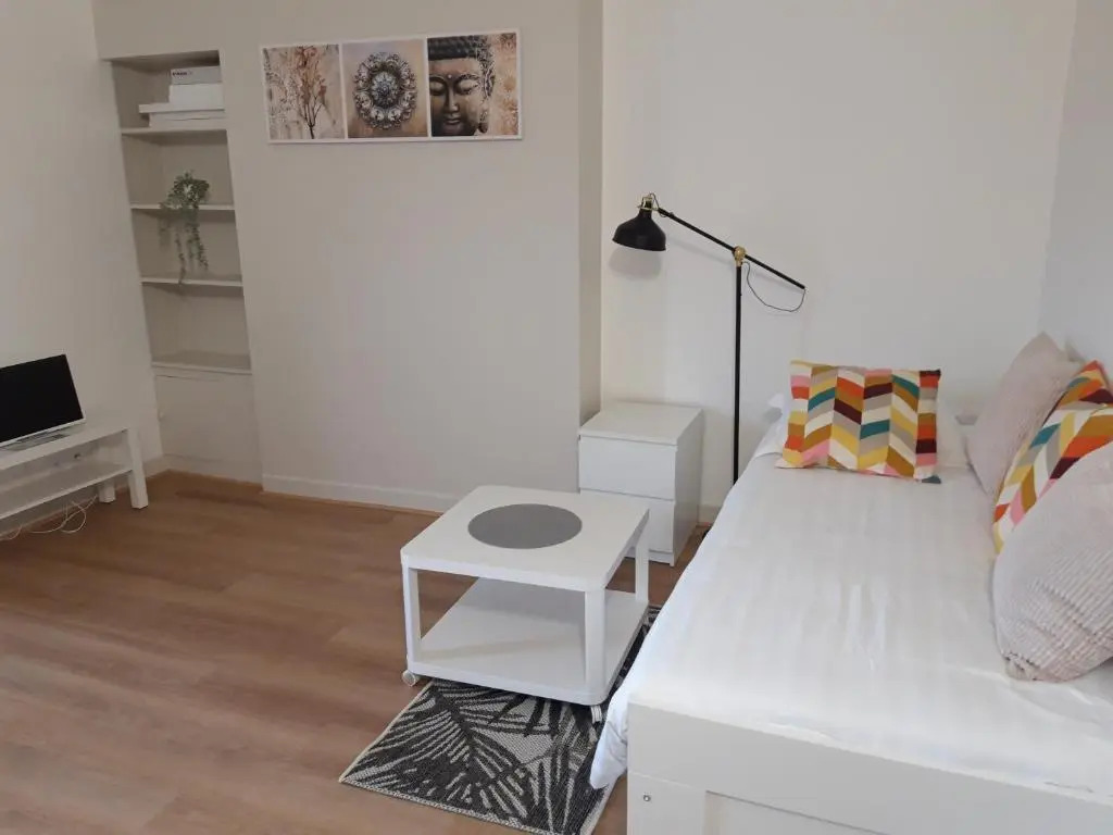 Aquitain Home - Studios & Appartements tout confort Bordeaux Gare St Jean