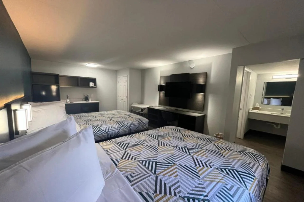 Studio 6 Extended Stay - Huntsville, AL University Drive